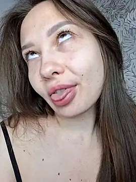 Olivia OliV online show from May 2, 12:49 am