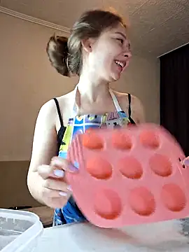 Snapshot of Olivia_OliV chatting on May 22, 1:03 am Olivia OliV online show from May 22, 1:03 am