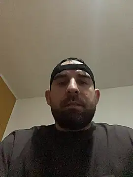 Snapshot of Shots_of_sperm chatting on October 23, 9:35 pm Shots of sperm online show from October 23, 9:35 pm