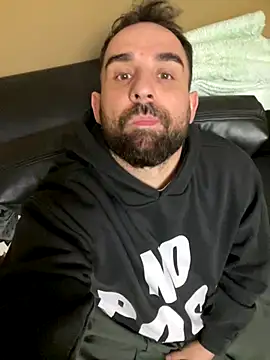 Snapshot of Shots_of_sperm chatting on September 26, 5:20 pm Shots of sperm online show from September 26, 5:20 pm