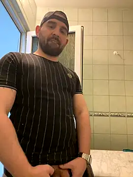 Snapshot of Shots_of_sperm chatting on December 1, 8:53 pm Shots of sperm online show from December 1, 8:53 pm