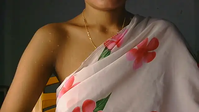 Snapshot of Aarti_misty71 chatting on July 12, 6:03 am Aarti misty71 online show from July 12, 6:03 am