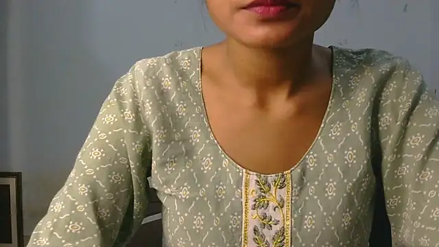 Aarti misty71 online show from May 7, 5:33 am
