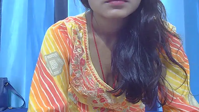 Snapshot of Aarti_misty71 chatting on November 5, 5:21 am Aarti misty71 online show from November 5, 5:21 am