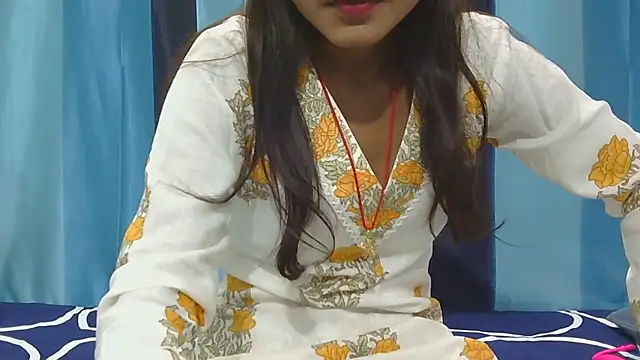 Snapshot of Aarti_misty71 chatting on November 4, 5:00 am Aarti misty71 online show from November 4, 5:00 am