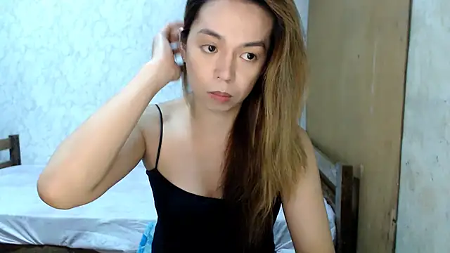 Snapshot of B0rn2Porn chatting on October 17, 9:12 am B0rn2Porn online show from October 17, 9:12 am