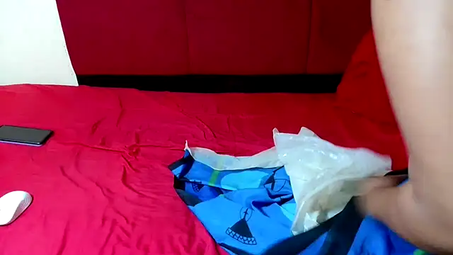 HugeTitisxx online show from February 21, 7:38 pm