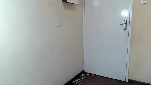 HugeTitisxx online show from April 4, 6:20 am