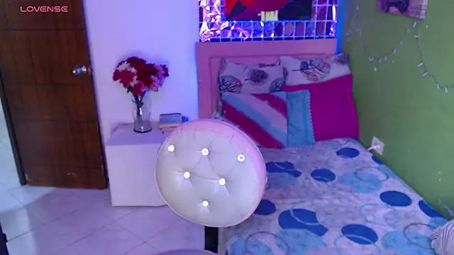 Snapshot of katherinnyazz chatting on November 30, 4:41 pm katherinnyazz online show from November 30, 4:41 pm