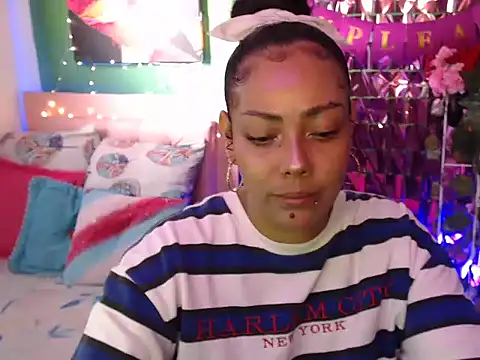 Snapshot of katherinnyazz chatting on November 13, 12:09 pm katherinnyazz online show from November 13, 12:09 pm