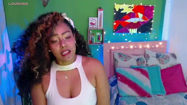 Snapshot of katherinnyazz chatting on October 4, 8:16 am katherinnyazz online show from October 4, 8:16 am