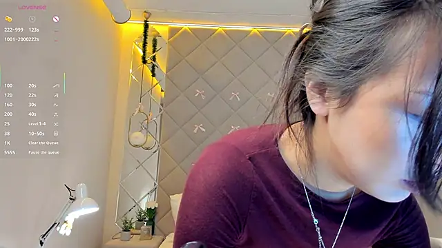 Nelly Kimm online show from April 22, 1:12 am