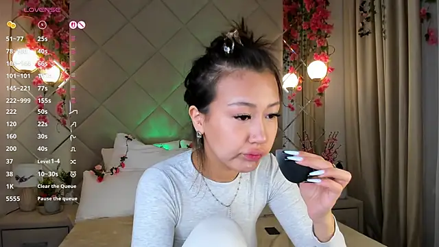 Snapshot of Nelly_Kimm chatting on November 26, 1:49 am Nelly Kimm online show from November 26, 1:49 am