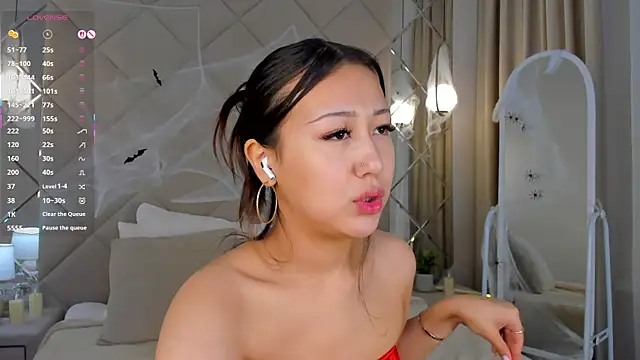 Snapshot of Nelly_Kimm chatting on October 30, 1:26 am Nelly Kimm online show from October 30, 1:26 am