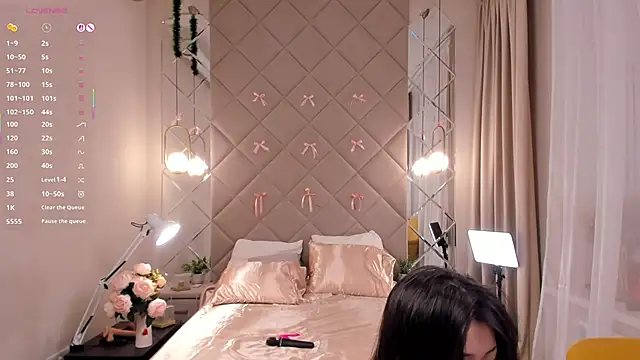 Nelly Kimm online show from March 16, 1:13 am