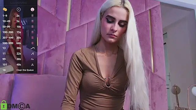 Snapshot of SelenaDaze chatting on November 10, 5:12 am SelenaDaze online show from November 10, 5:12 am