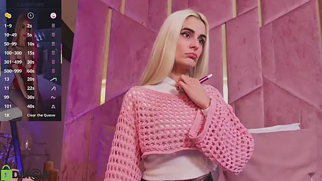 Snapshot of SelenaDaze chatting on November 13, 5:11 am SelenaDaze online show from November 13, 5:11 am