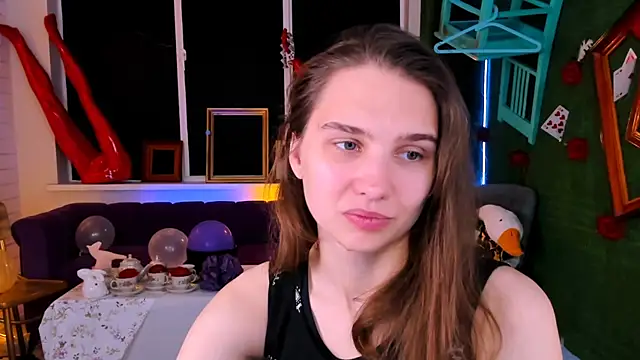 Snapshot of TessaMill chatting on September 23, 5:14 am TessaMill online show from September 23, 5:14 am
