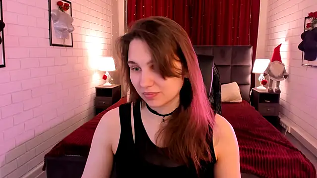 Snapshot of TessaMill chatting on April 27, 5:38 am TessaMill online show from April 27, 5:38 am