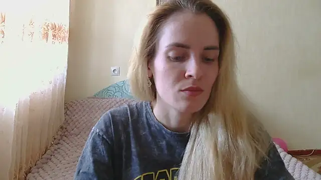 JayeTyler online show from March 25, 7:19 am