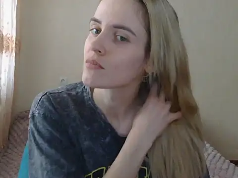 JayeTyler online show from February 5, 8:10 am