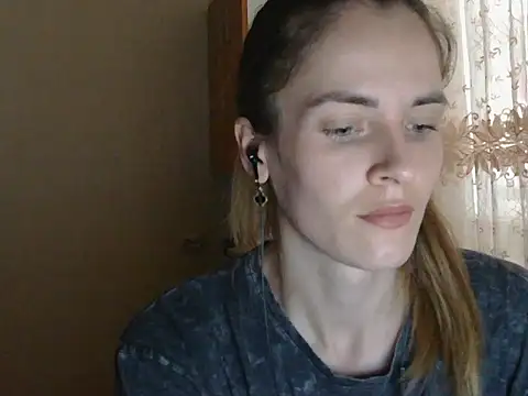 Snapshot of JayeTyler chatting on November 15, 6:39 am JayeTyler online show from November 15, 6:39 am