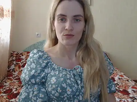 JayeTyler online show from February 12, 8:25 am