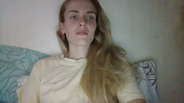 Snapshot of JayeTyler chatting on July 16, 6:43 am JayeTyler online show from July 16, 6:43 am