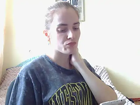 JayeTyler online show from December 17, 7:57 am