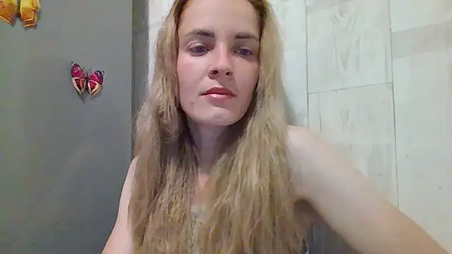 Snapshot of JayeTyler chatting on June 20, 4:06 am JayeTyler online show from June 20, 4:06 am