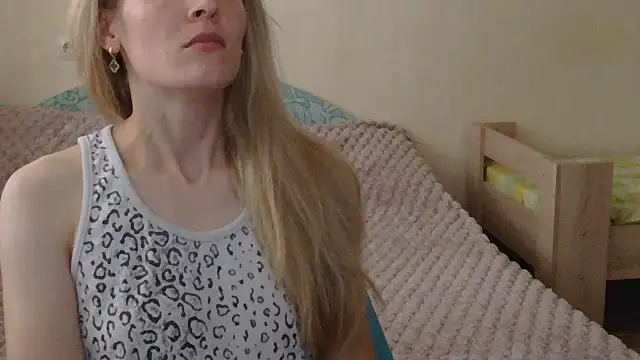 Snapshot of JayeTyler chatting on July 24, 6:31 am JayeTyler online show from July 24, 6:31 am