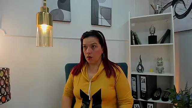 Snapshot of VeronicaBlake chatting on June 14, 12:39 pm VeronicaBlake online show from June 14, 12:39 pm
