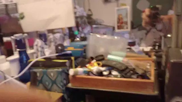 Snapshot of cough2getoff chatting on November 16, 2:33 pm cough2getoff online show from November 16, 2:33 pm