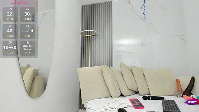 kiaratentation online show from November 29, 7:36 pm