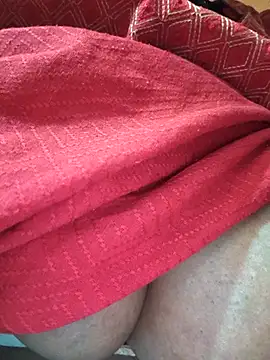 Dassing strip couple online show from April 19, 8:26 am