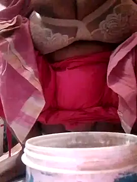 Dassing strip couple online show from March 14, 6:19 am