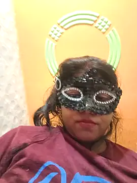 Dassing strip couple online show from October 23, 7:40 am