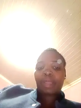 ShySexyBaddiexx online show from February 12, 2:11 am