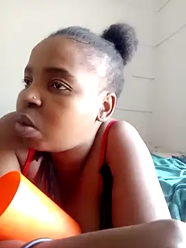 ShySexyBaddiexx online show from October 25, 11:31 am