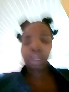 ShySexyBaddiexx online show from February 22, 2:25 am