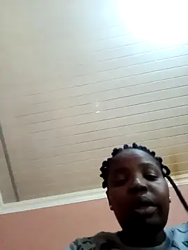 ShySexyBaddiexx online show from January 9, 12:45 pm