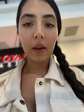 Snapshot of oh_nina chatting on July 16, 11:13 pm oh nina online show from July 16, 11:13 pm