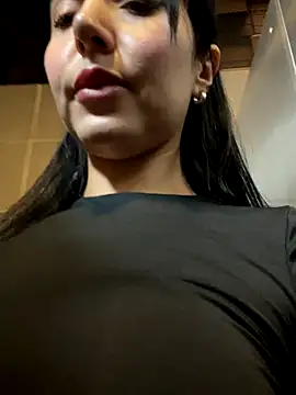 oh nina online show from November 14, 10:13 pm