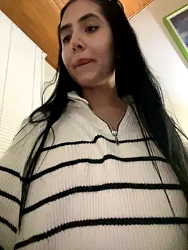 Snapshot of oh_nina chatting on October 3, 11:28 pm oh nina online show from October 3, 11:28 pm