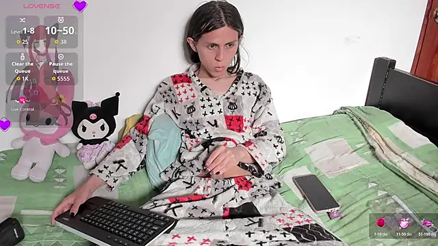 Petite-Goth online show from May 13, 7:32 pm