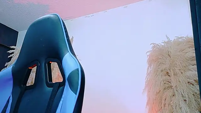 JulietaDavis online show from March 22, 9:33 am