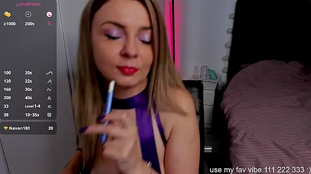 LovelyAria  online show from November 17, 9:30 pm