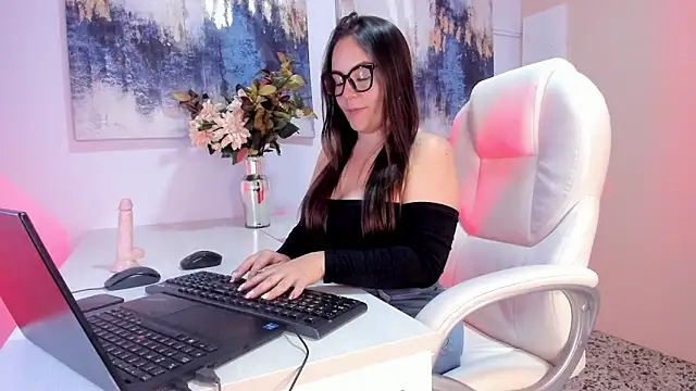 Snapshot of biianca_rose chatting on May 21, 8:06 pm biianca rose online show from May 21, 8:06 pm