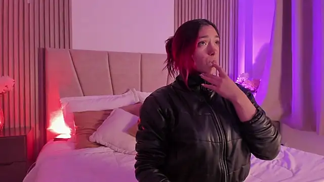 Victoria Beaumont online show from January 9, 11:39 am