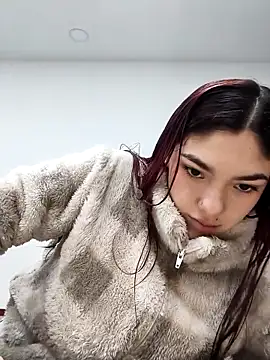 Victoria Beaumont online show from March 23, 11:10 am